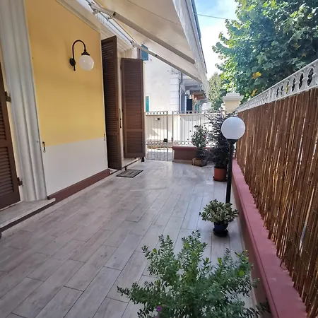 Da Paolino, Tra Mare E Vino Semesterbostad Viareggio